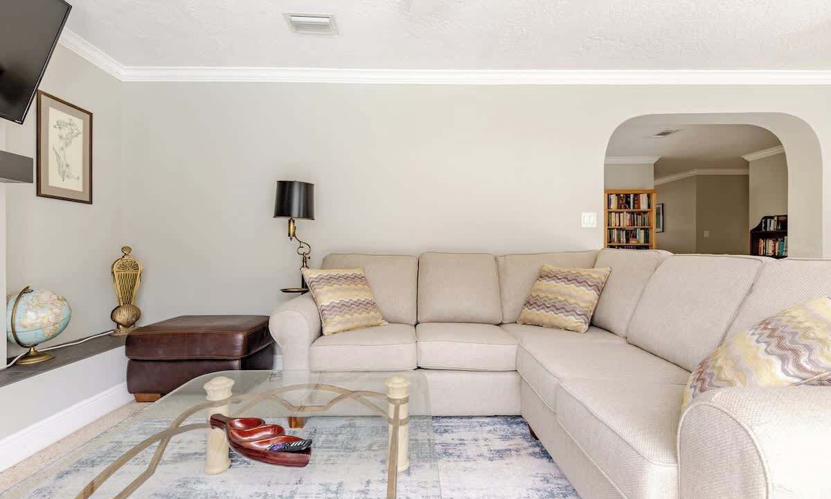 Photo of Livingroom in Indian Harbour Beach
