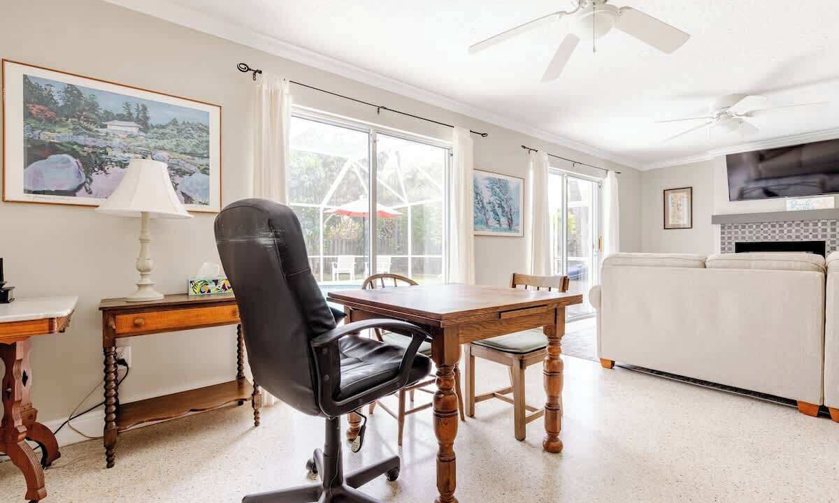 Photo of Livingroom in Indian Harbour Beach