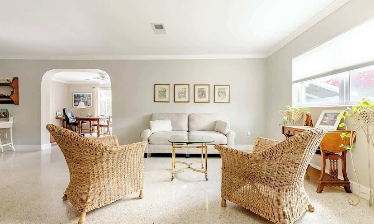 Photo of Livingroom in Indian Harbour Beach