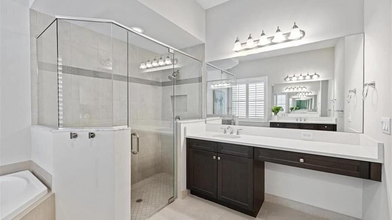 Photo of Bathroom in Naples