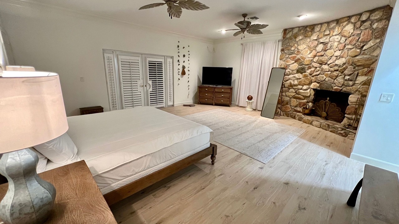 Photo of Bedroom in North Beach