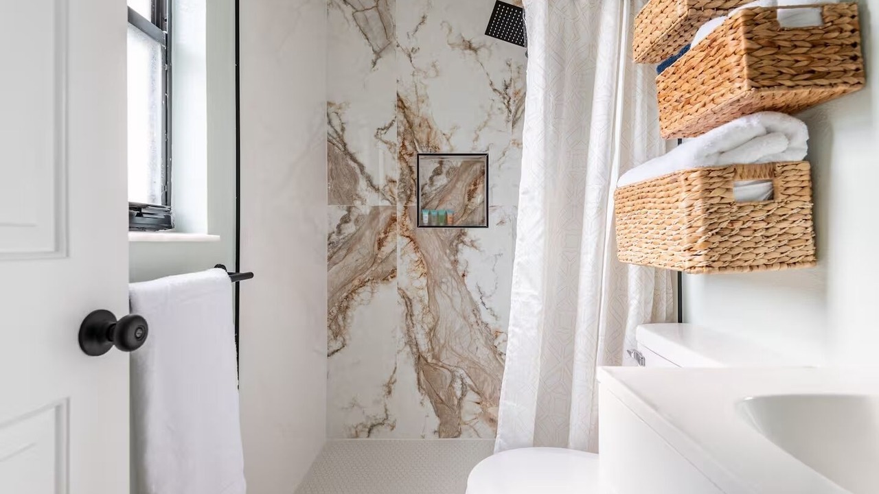 Photo of Bathroom in Tropic
