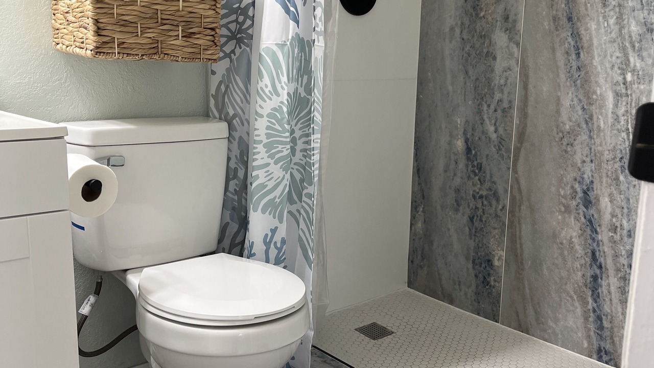 Photo of Bathroom in Tropic
