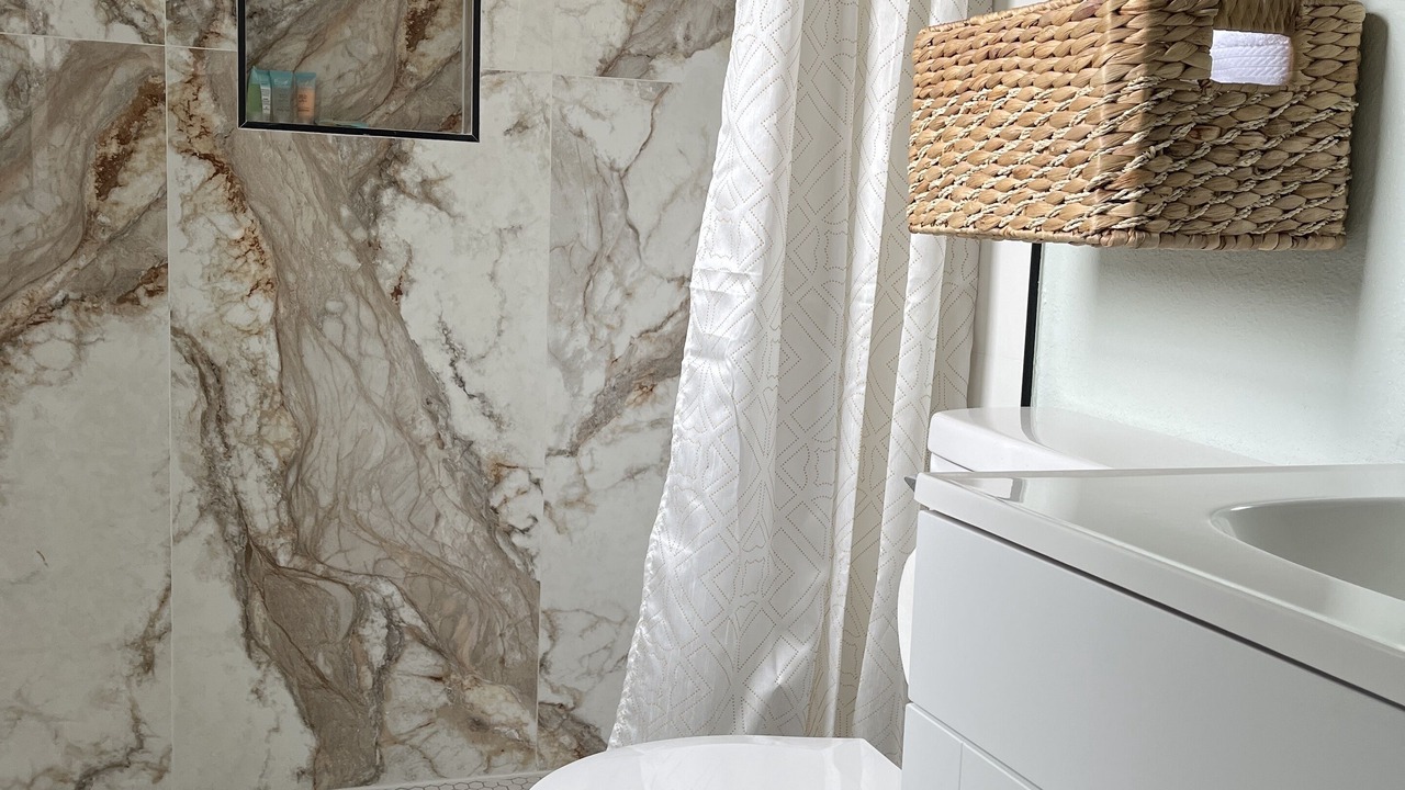 Photo of Bathroom in Tropic