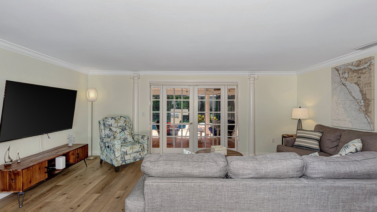 Photo of Livingroom in Bay Isle