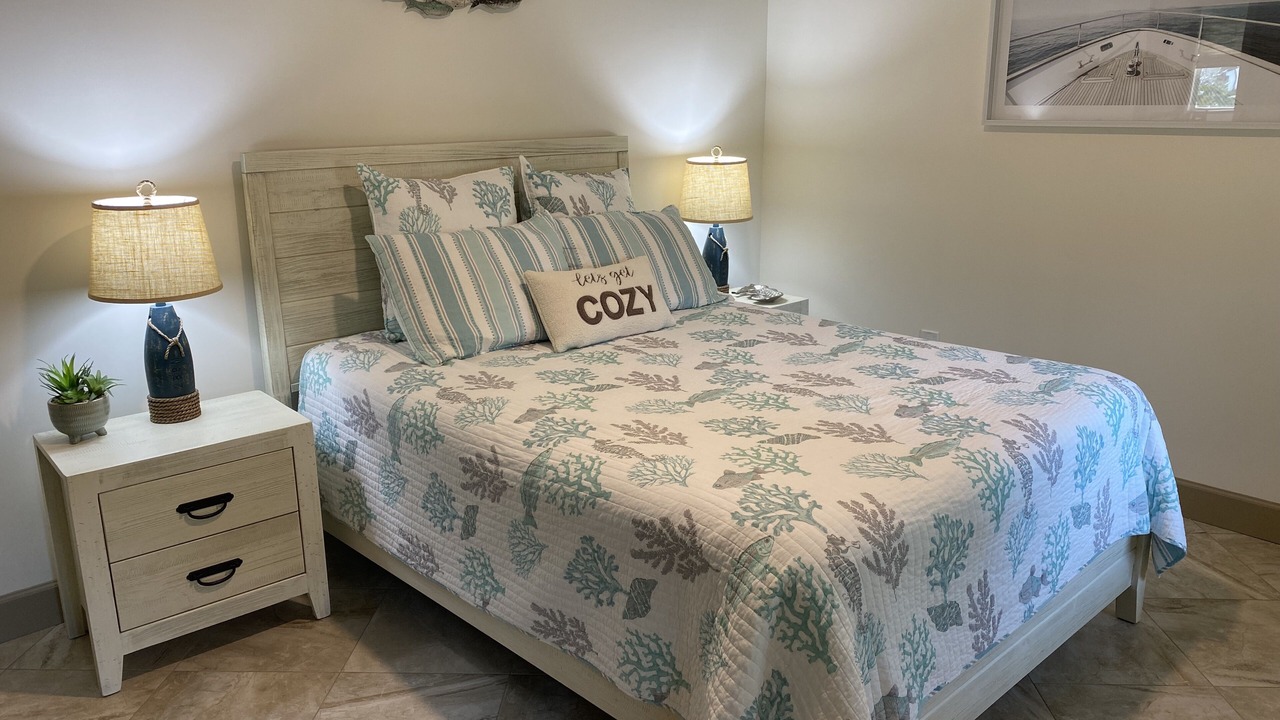 Photo of Bedroom in Roseland