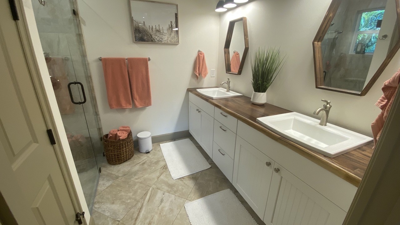 Photo of Bathroom in Roseland