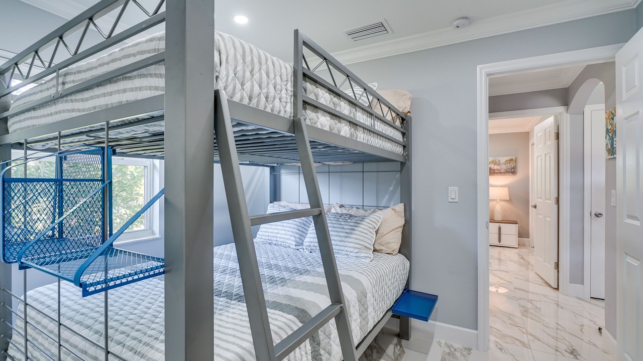 Photo of Bedroom in Saint James City