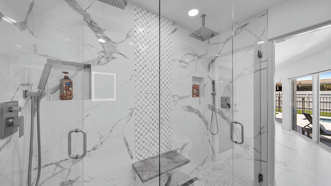 Photo of Bathroom in Caloosahatchee