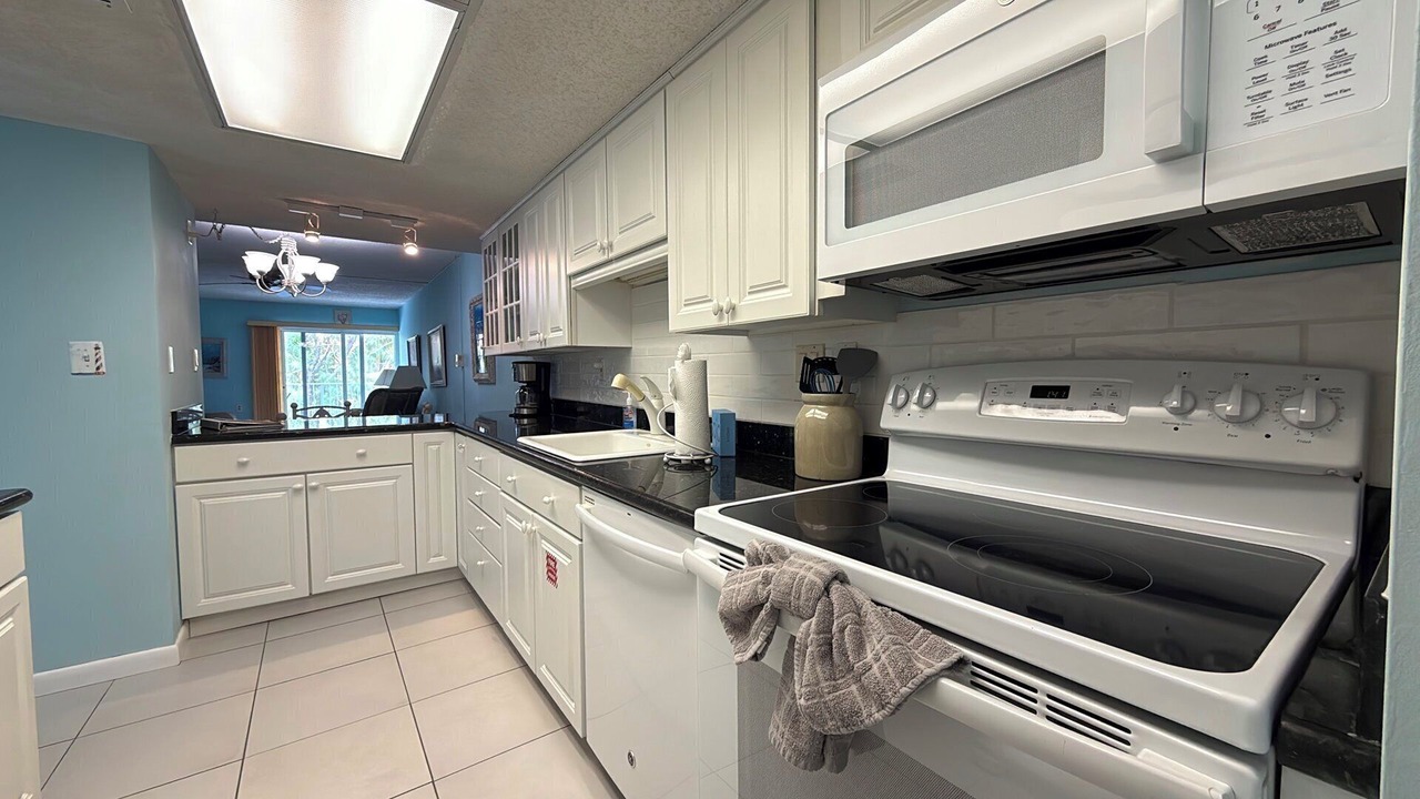 Photo of Kitchen in Key Colony Beach