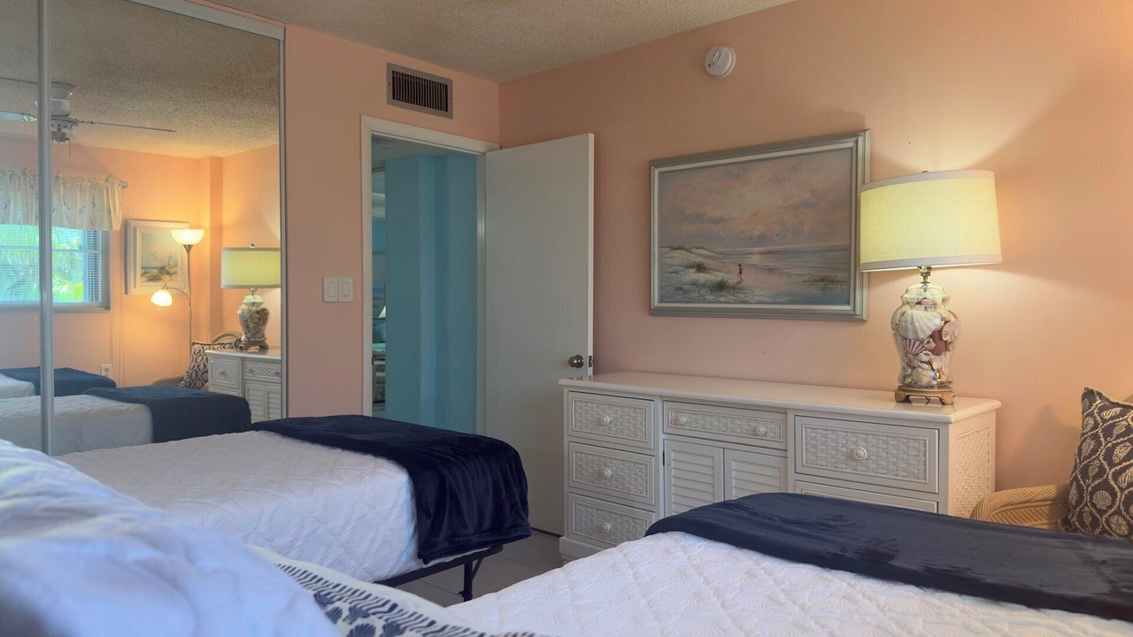 Photo of Bedroom in Key Colony Beach