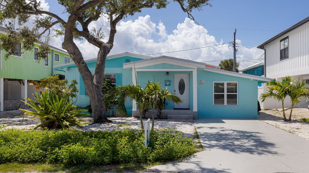 Photo of Outdoor in Mid Island