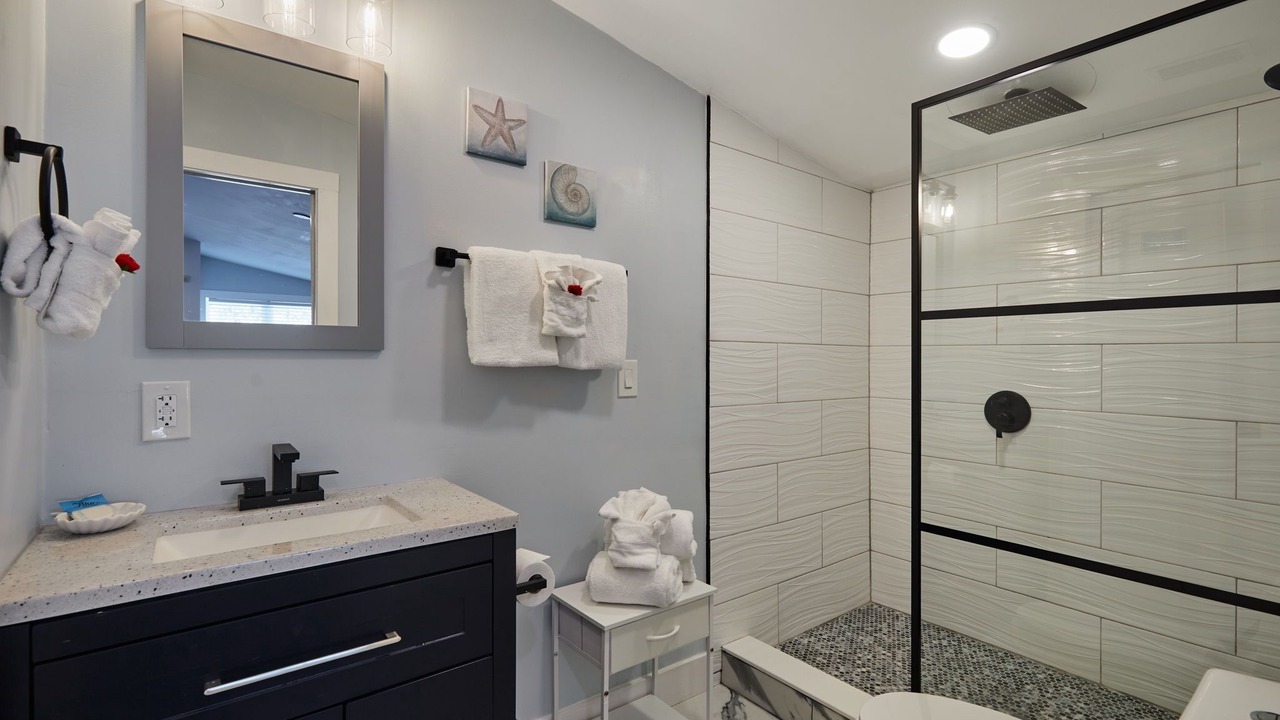 Photo of Bathroom in Mid Island