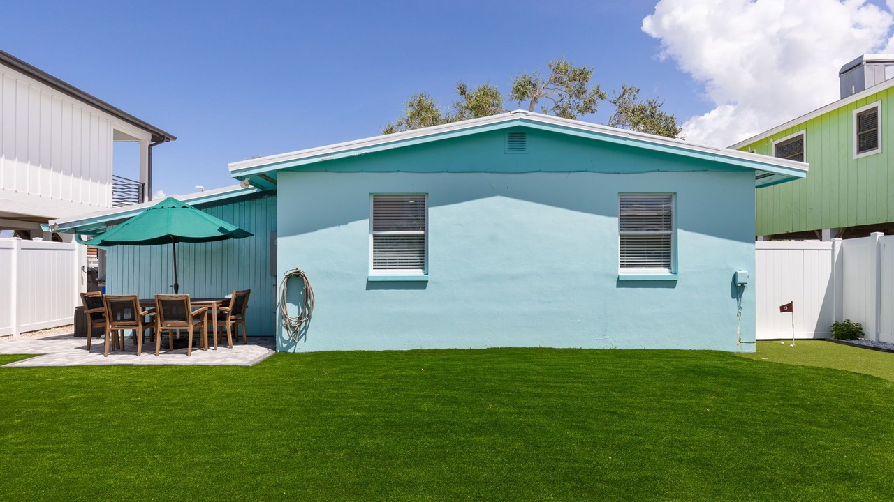 Photo of Outdoor in Mid Island