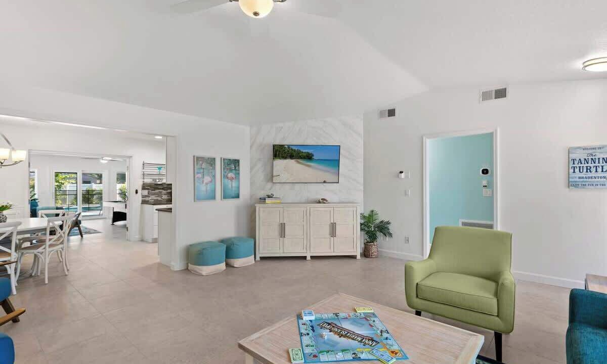 Photo of Bedroom in Bradenton