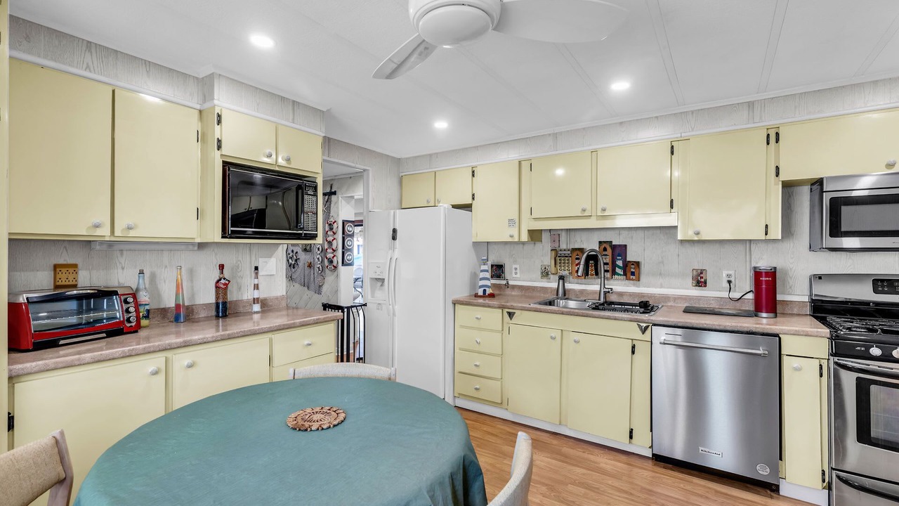 Photo of Kitchen in Key Largo Village