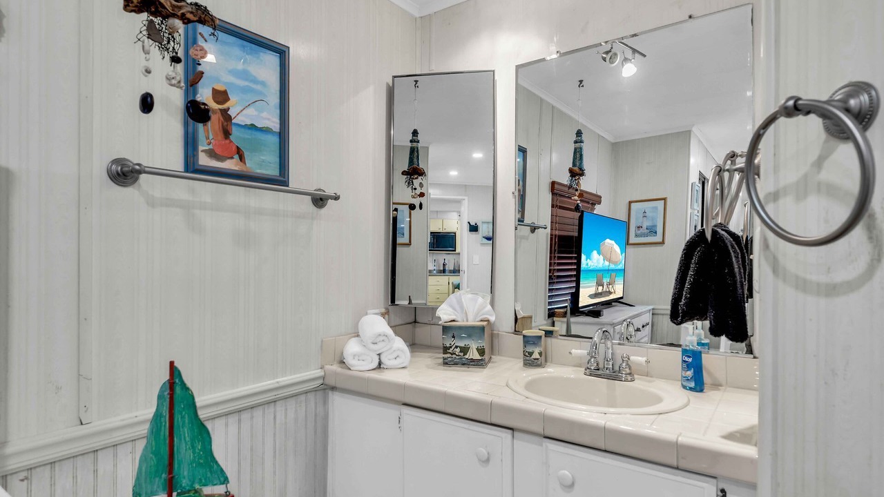 Photo of Bathroom in Key Largo Village