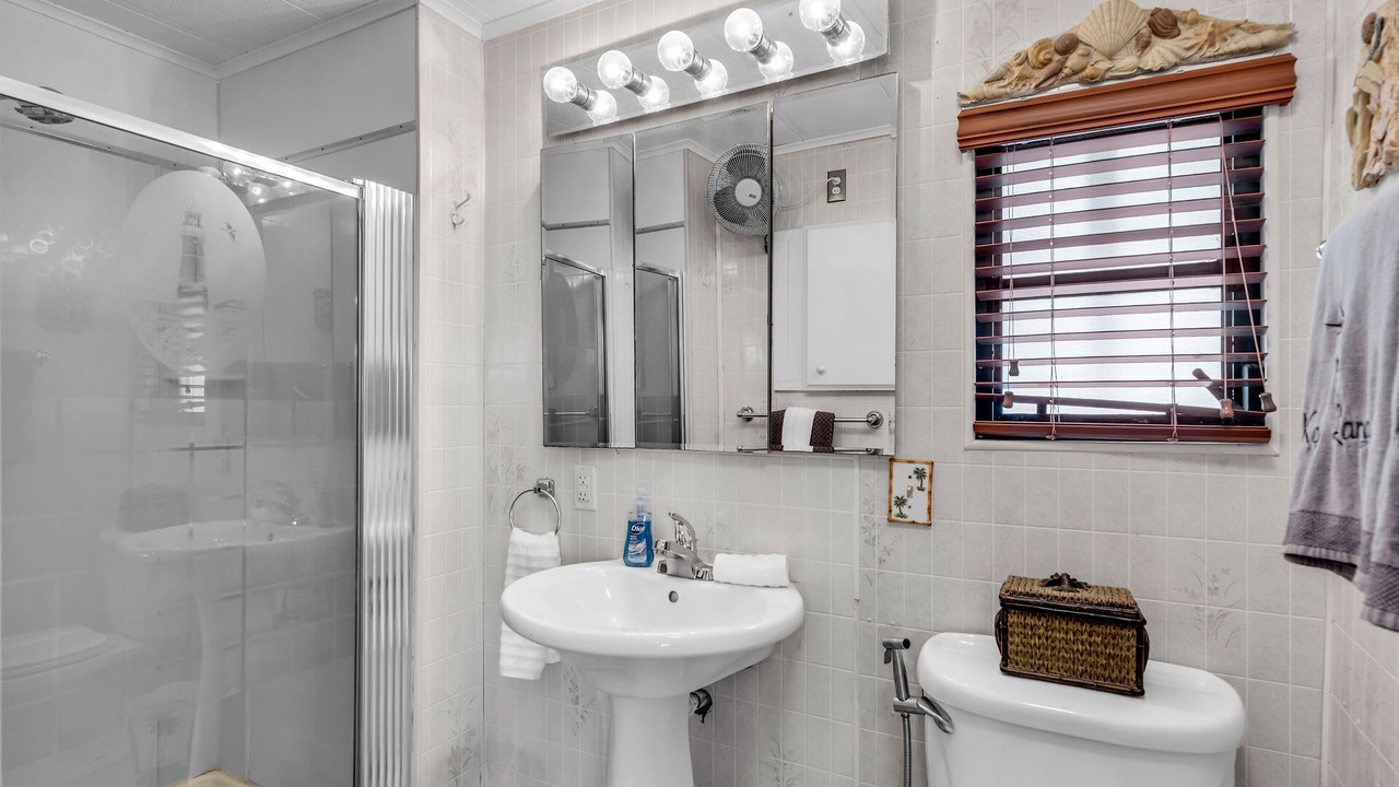Photo of Bathroom in Key Largo Village