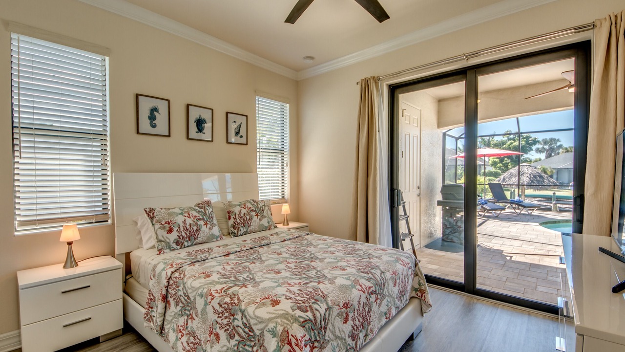 Photo of Bedroom in Yacht Club