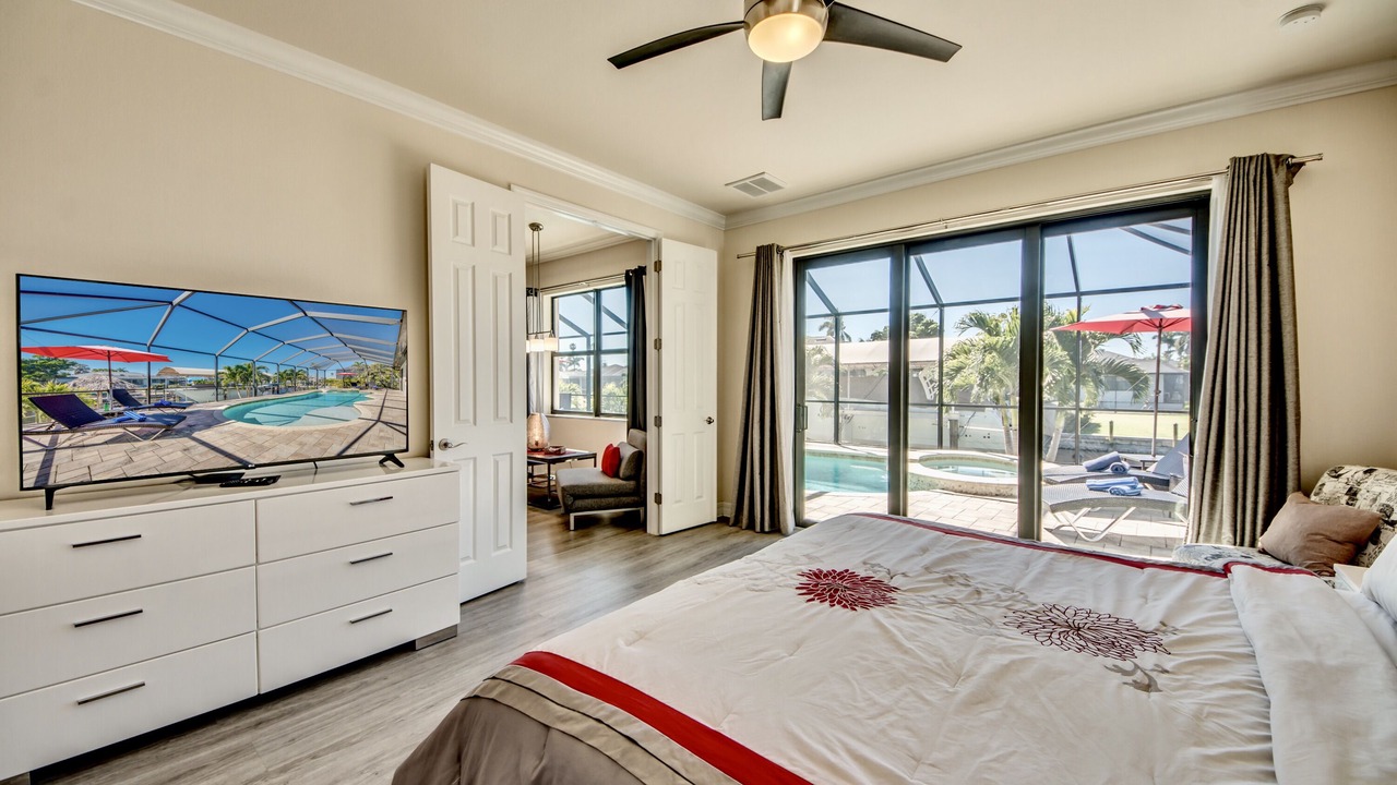 Photo of Bedroom in Yacht Club