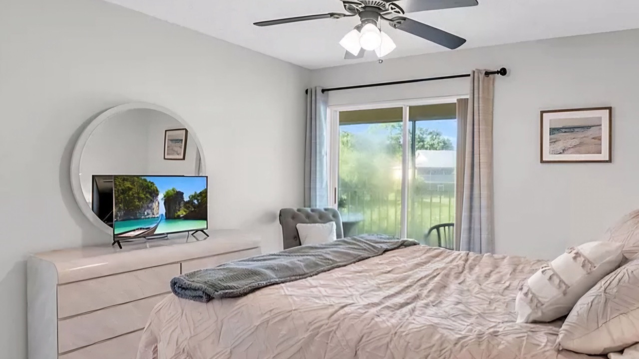 Photo of Bedroom in Imperial Golf Estates