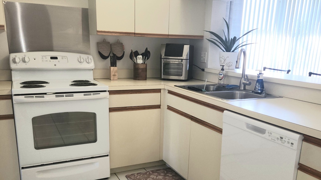 Photo of Kitchen in Imperial Golf Estates