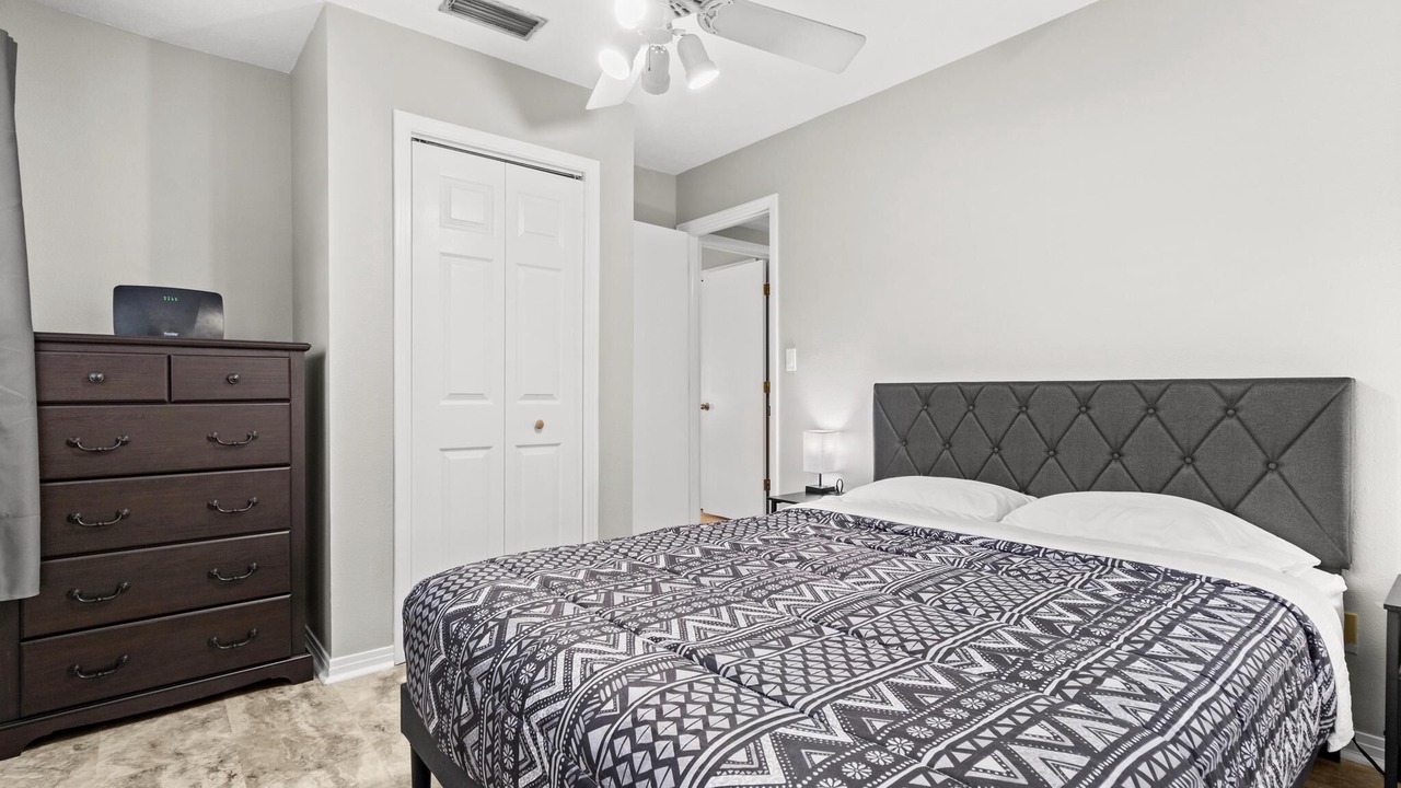 Photo of Bedroom in Temple Crest