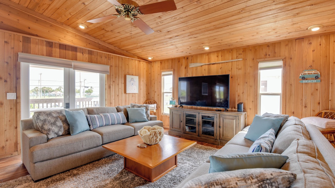 Photo of Livingroom in Whispering Pines