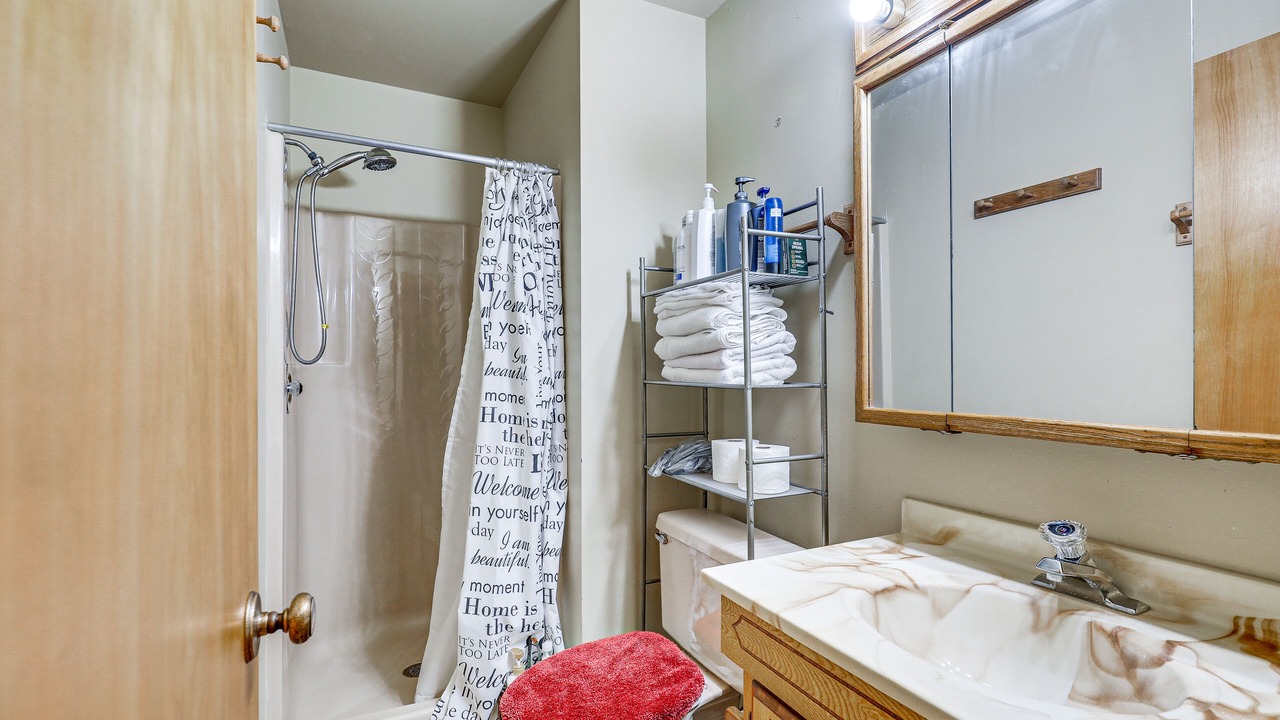 Photo of Bathroom in Limona Improvement