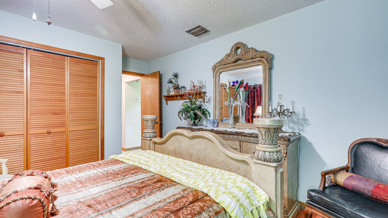 Photo of Bedroom in Limona Improvement