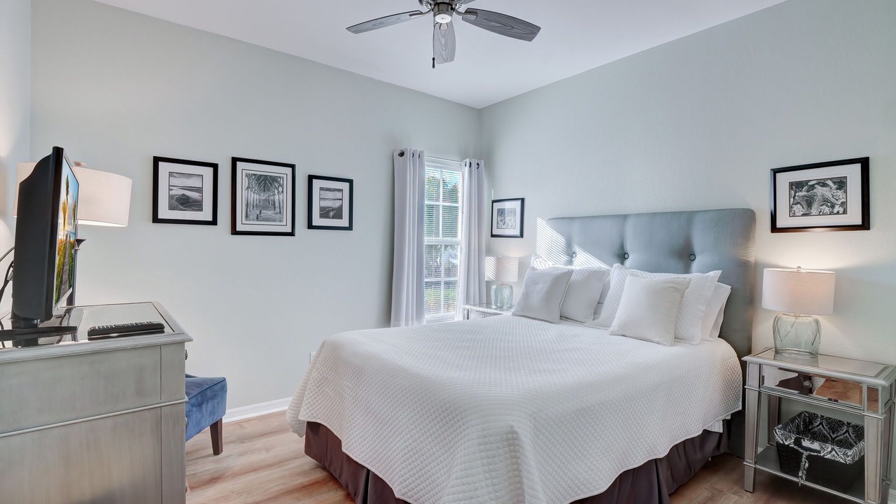 Photo of Bedroom in Pelican Bay