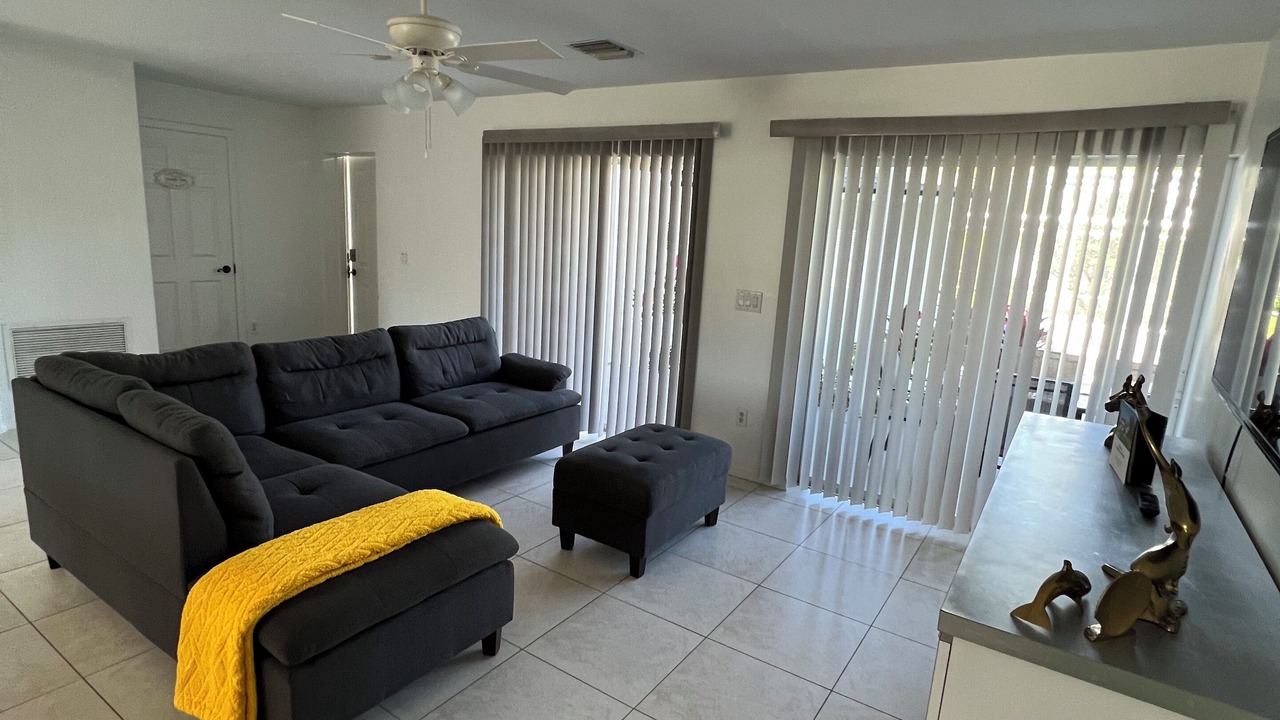 Photo of Livingroom in Naples