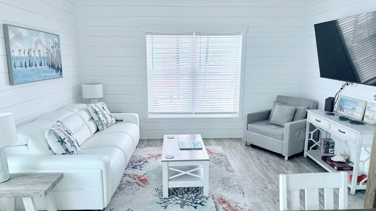 Photo of Livingroom in Seabreeze Trailer Park