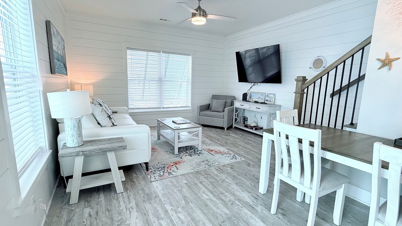 Photo of Livingroom in Seabreeze Trailer Park
