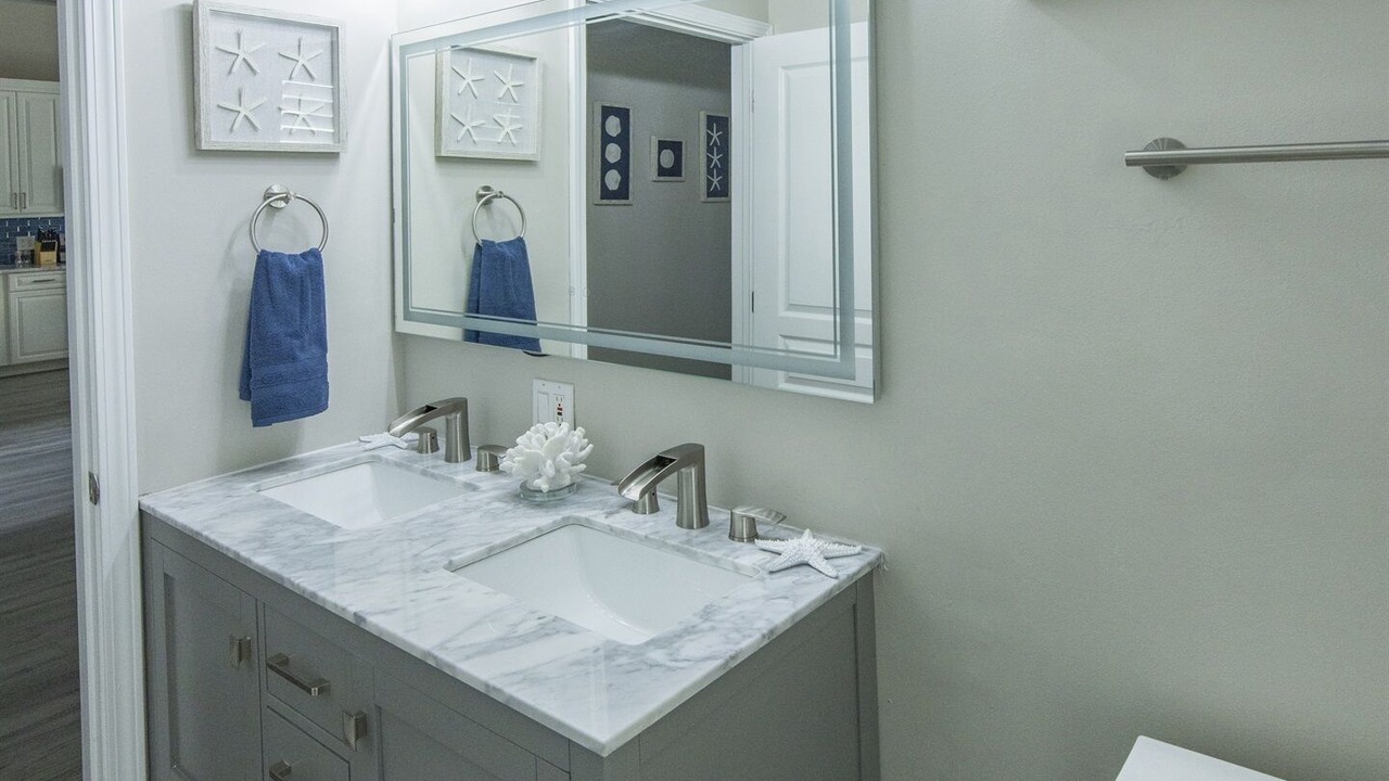 Photo of Bathroom in Isles of Capri
