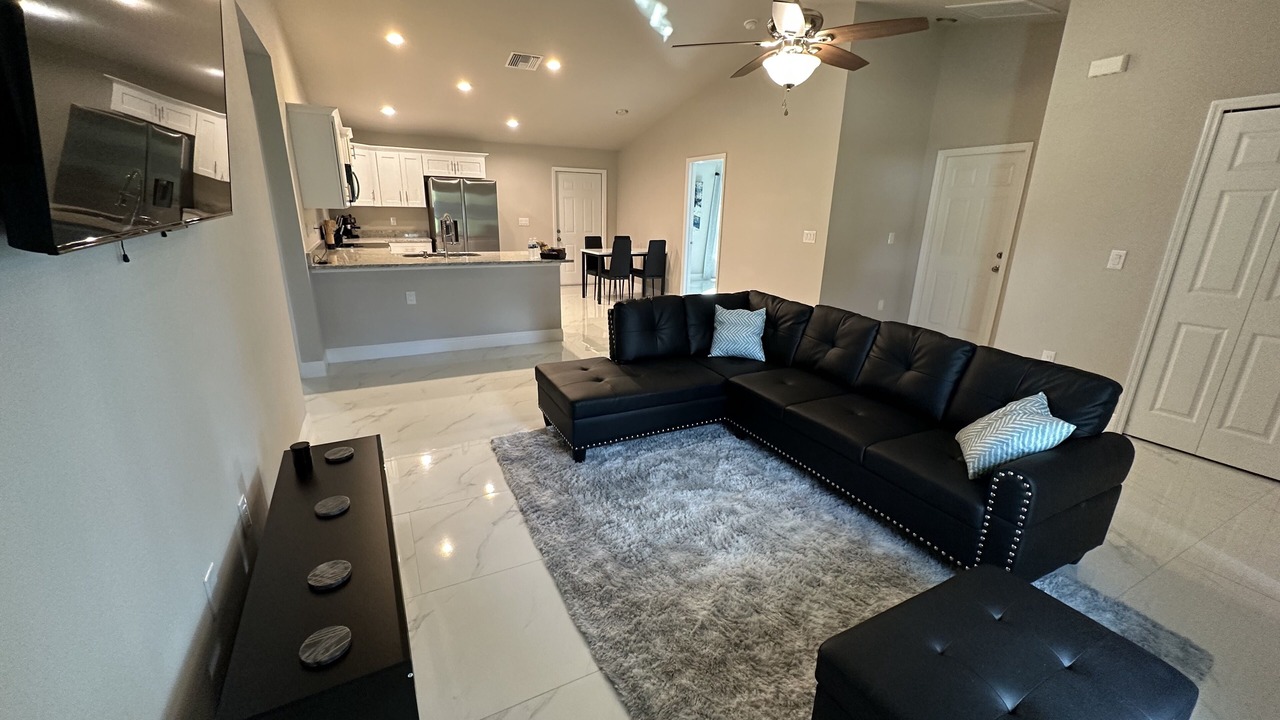 Photo of Livingroom in Eisenhower