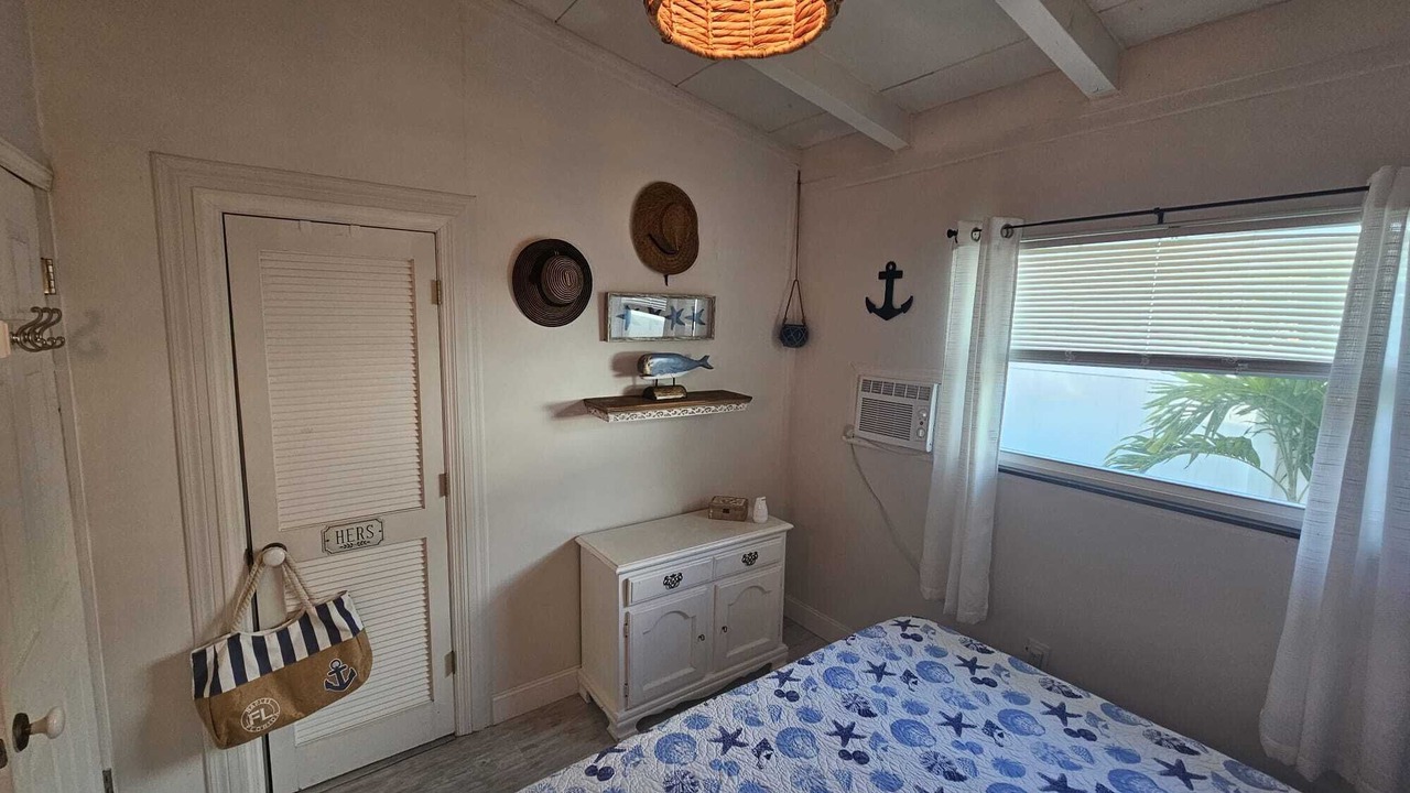 Photo of Bedroom in Naples Park