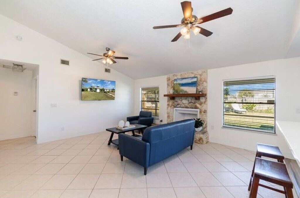 Photo of Livingroom in Melbourne Beach