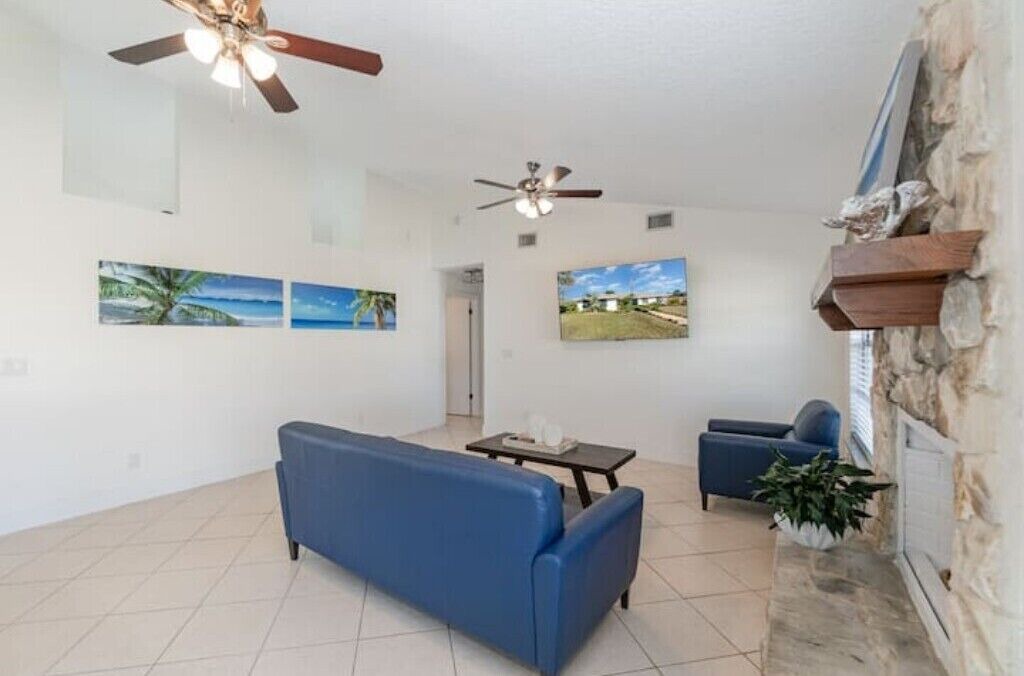 Photo of Livingroom in Melbourne Beach