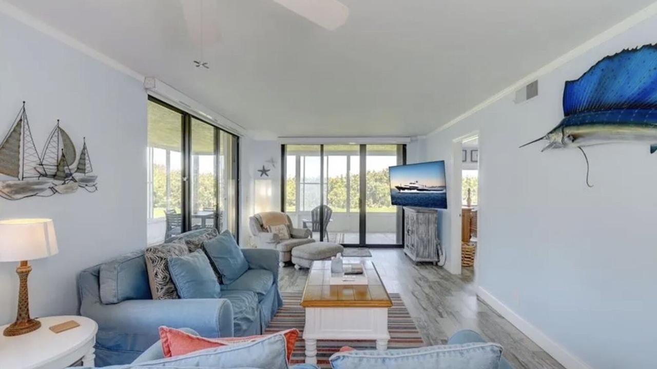 Photo of Livingroom in Hutchinson Island South