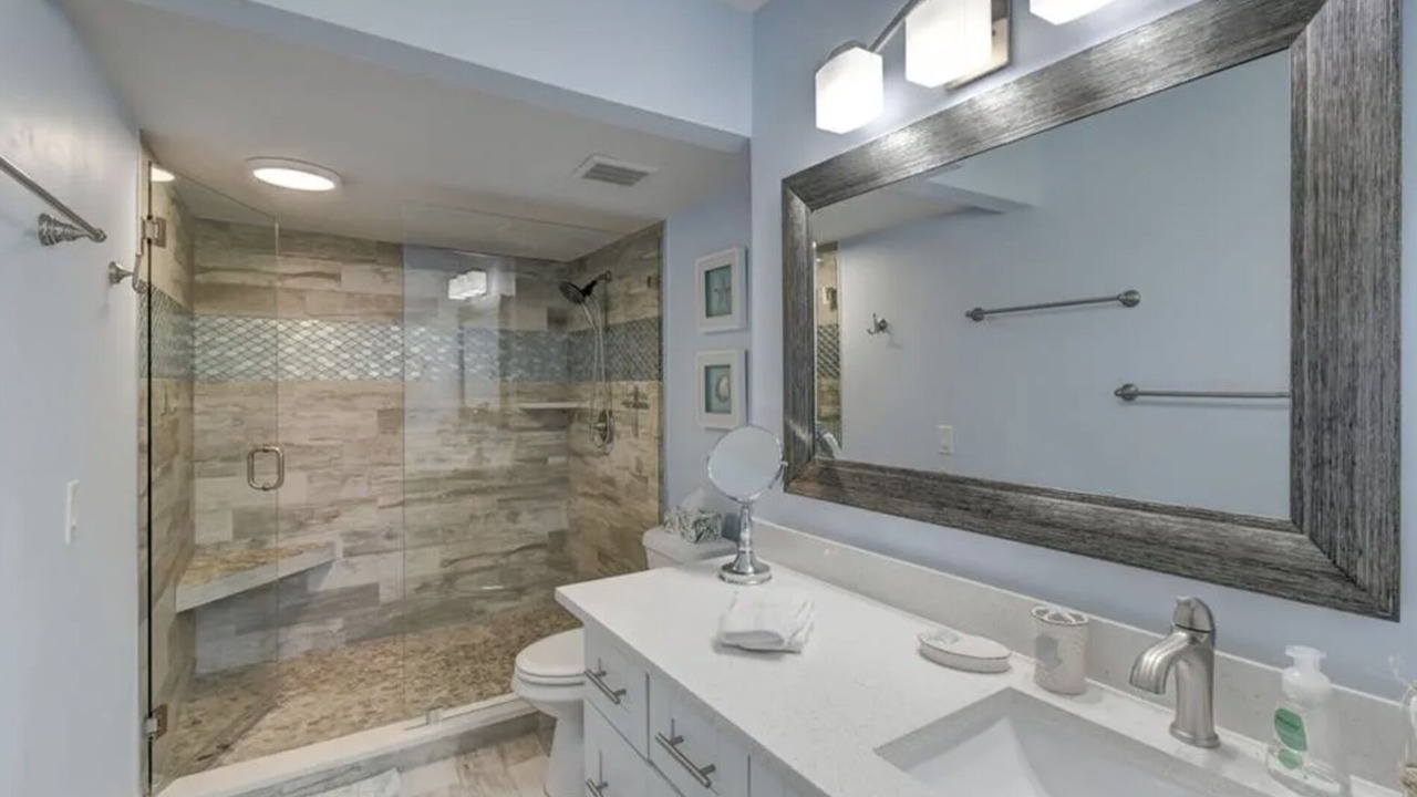 Photo of Bathroom in Hutchinson Island South