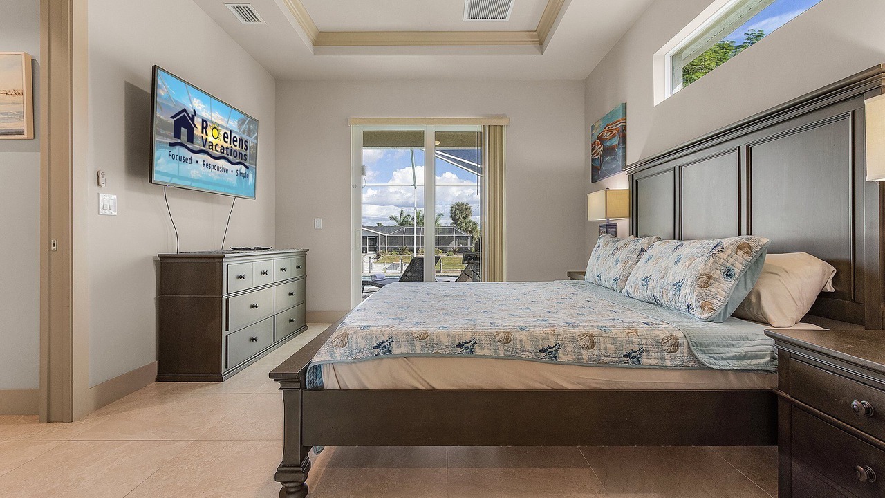 Photo of Bedroom in Caloosahatchee