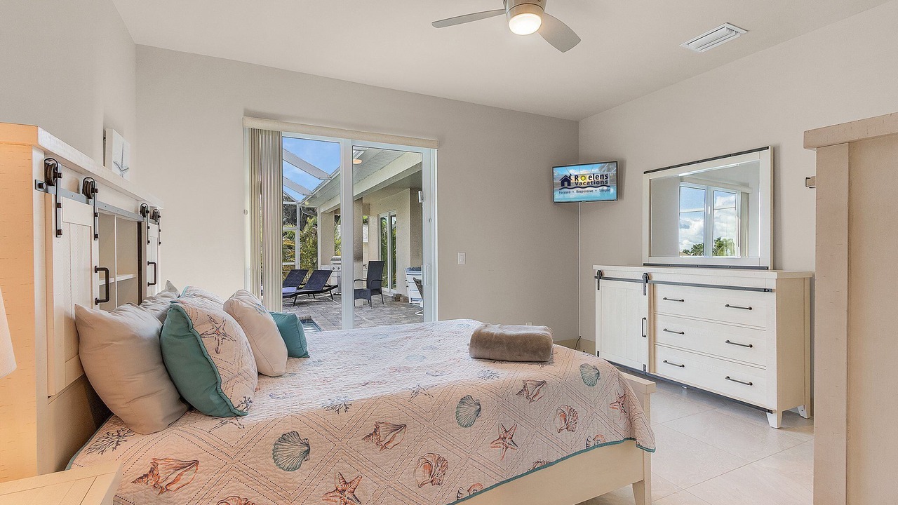 Photo of Bedroom in Caloosahatchee