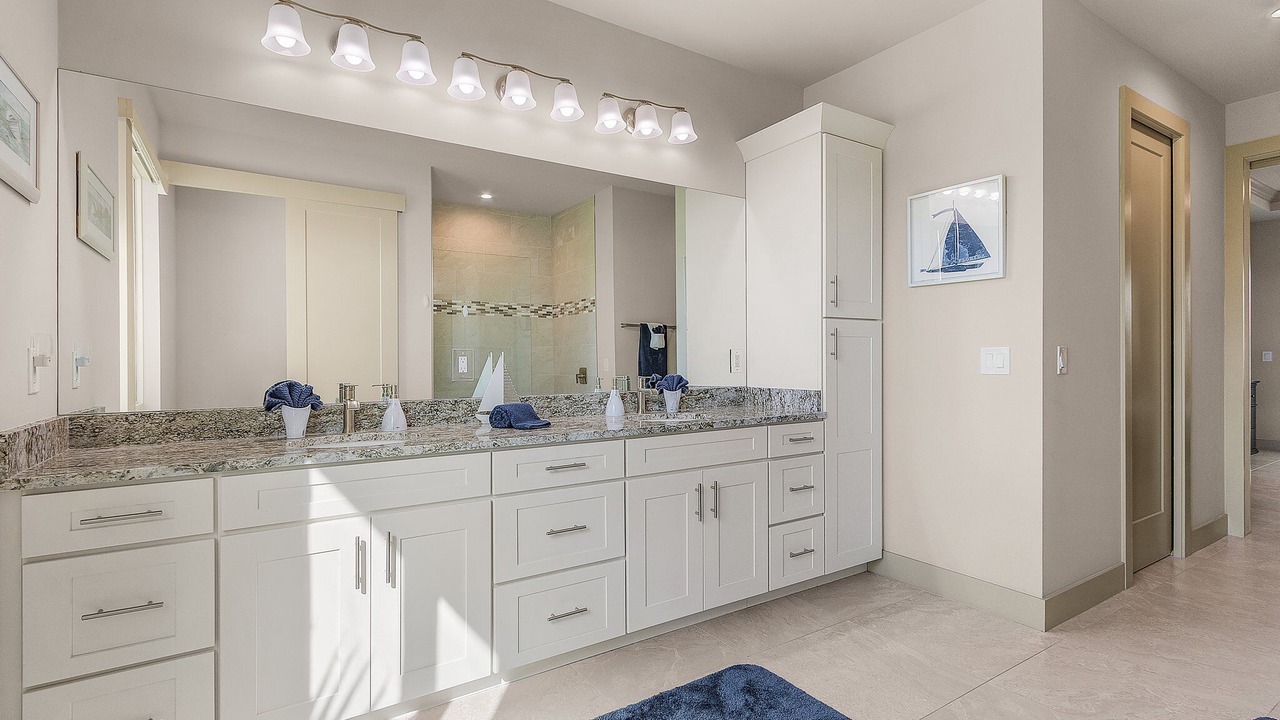 Photo of Bathroom in Caloosahatchee