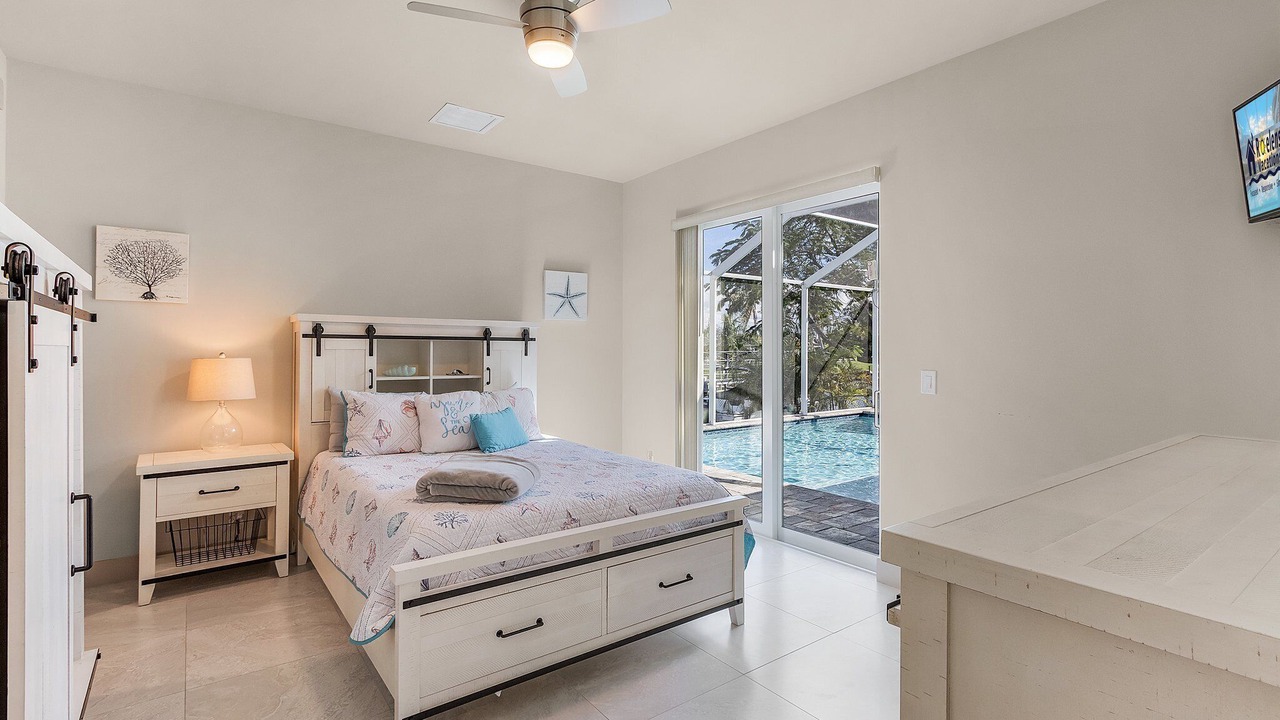 Photo of Bedroom in Caloosahatchee