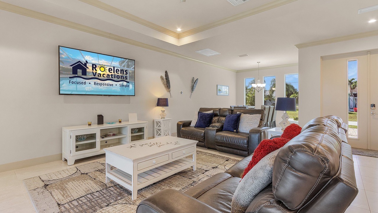 Photo of Livingroom in Caloosahatchee