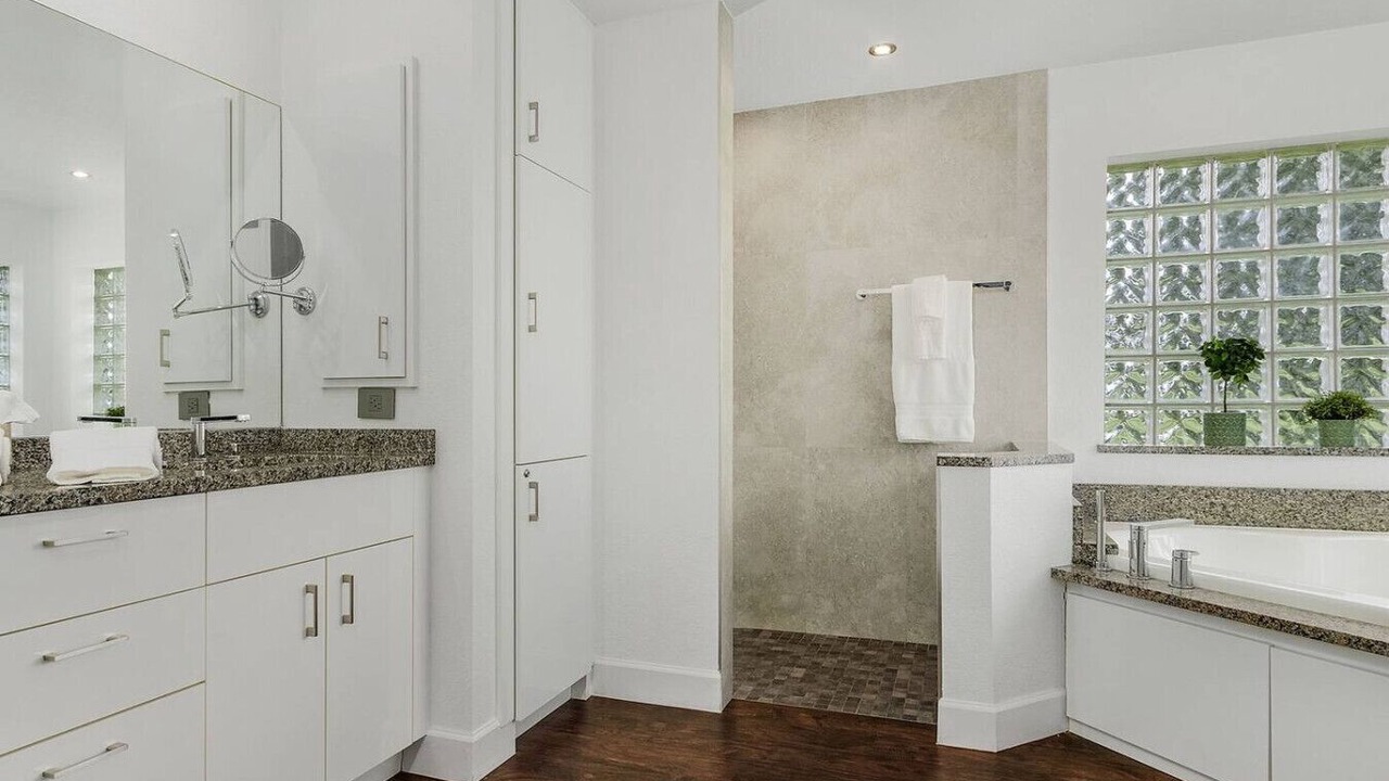 Photo of Bathroom in Cape Coral