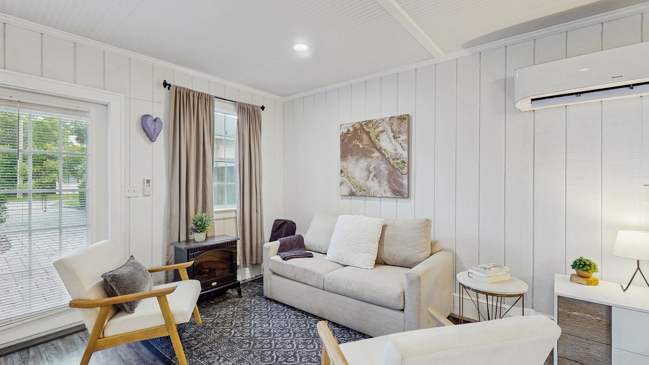 Photo of Livingroom in South Seminole Heights