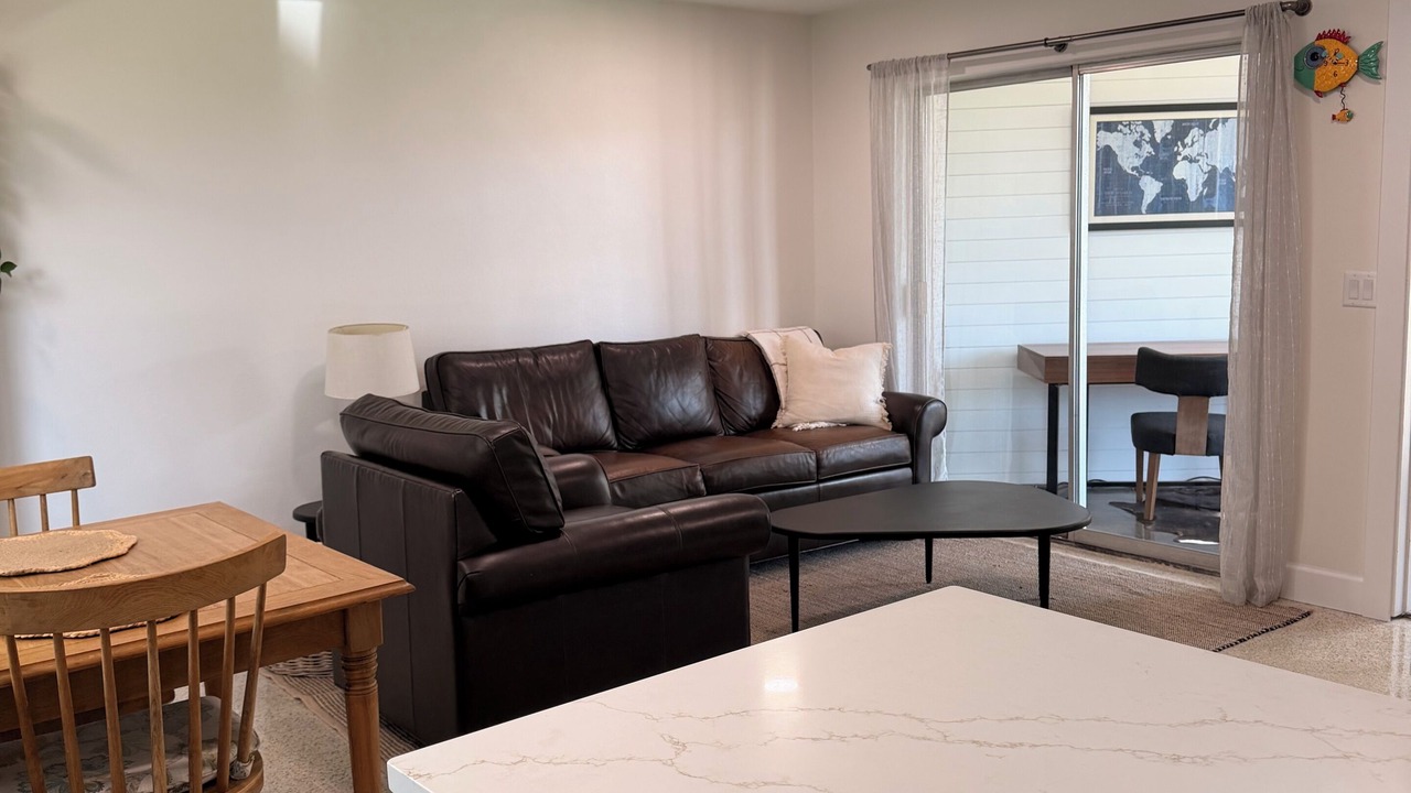 Photo of Livingroom in Island Estate