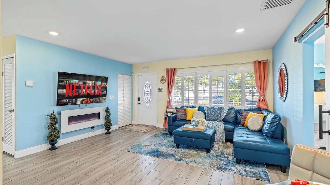 Photo of Livingroom in Golfview Harbor
